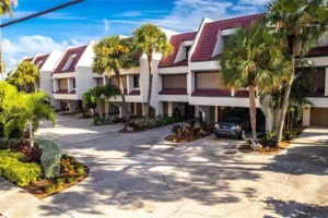 $988,224:  224 Skiff Pt # 224, Clearwater Beach, FL 33767