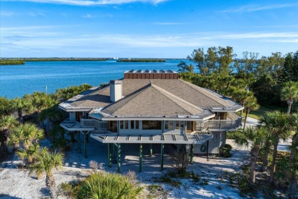 $37,500,000 : 1198 Mandalay Pt, Clearwater, FL 33767